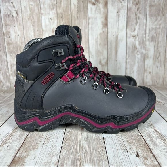 Keen Shoes - Keen liberty ridge Leather waterproof hiking boots - Womens 6